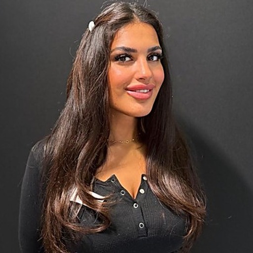Mirna — Senior Stylist bei PRIMEHAIR