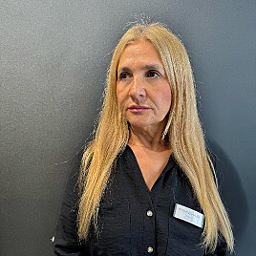 Zehra — Master Stylistin bei PRIMEHAIR